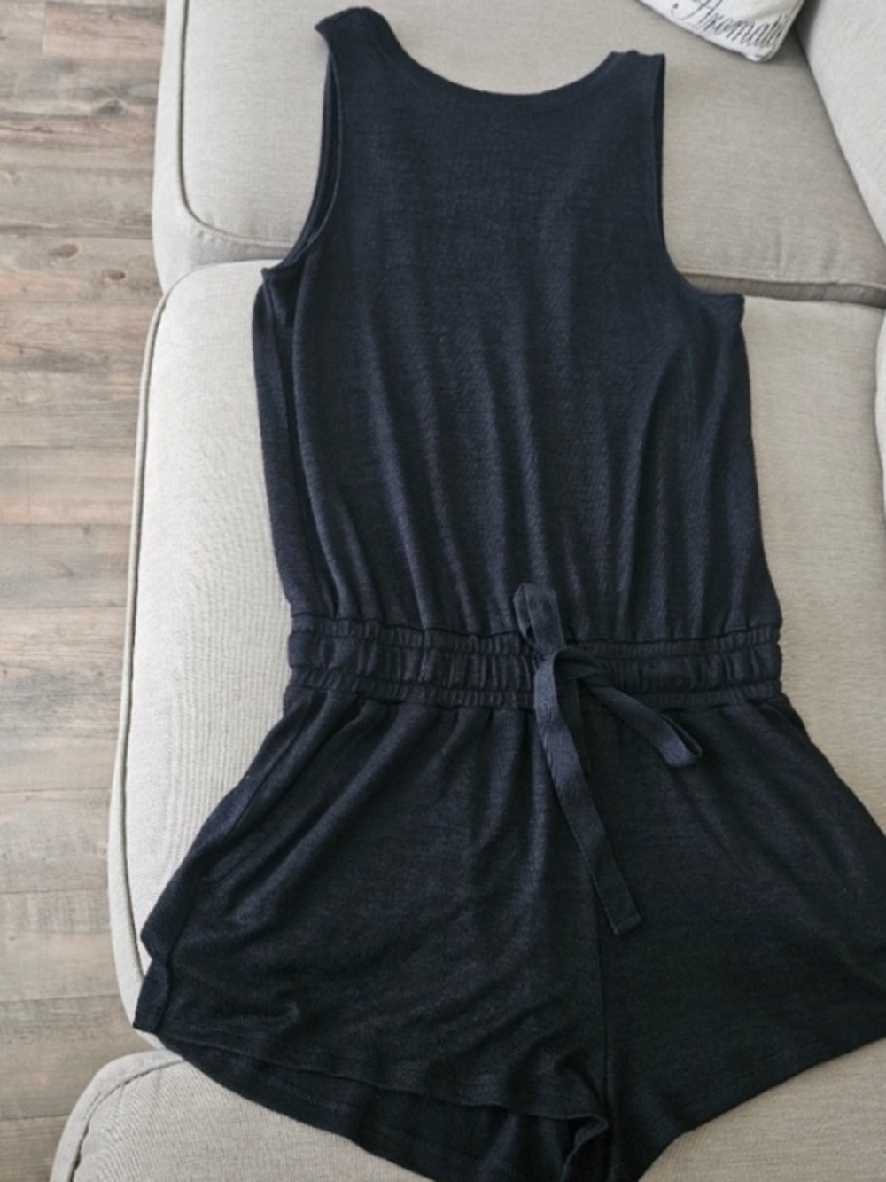 Aritzia Wilfred Black Sleeveless Romper with Tie Detail - Picture 2 of 8